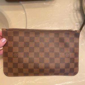 Louis vuitton pochette